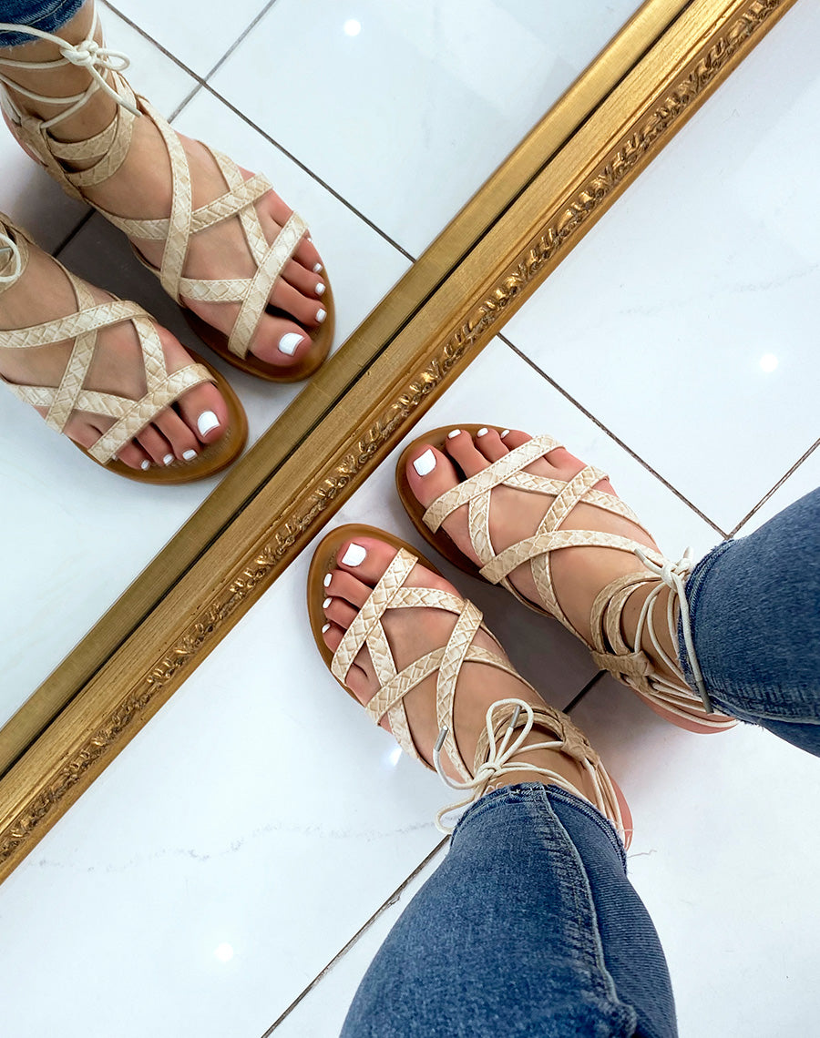 Nu-pieds beiges à multiples brides effet croco
