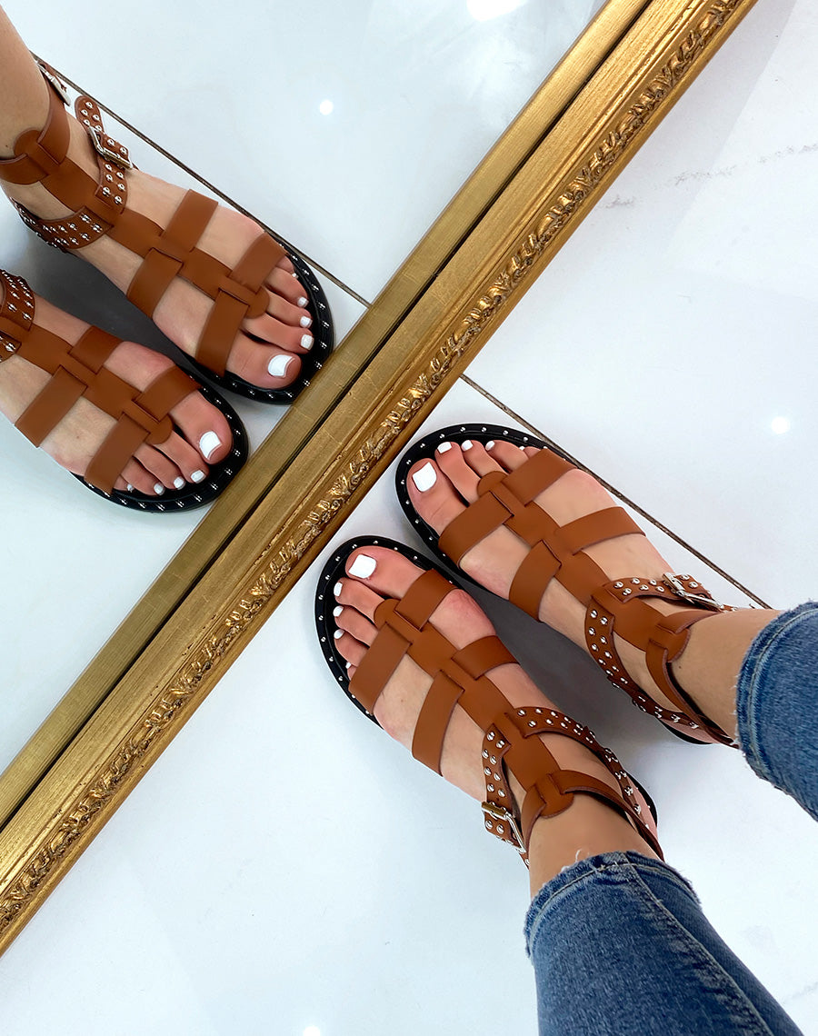 Nu-pieds camel à multiples lanières