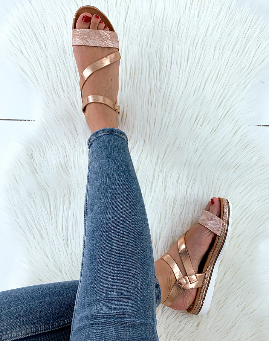 Nu-pieds champagnes à lanière wild