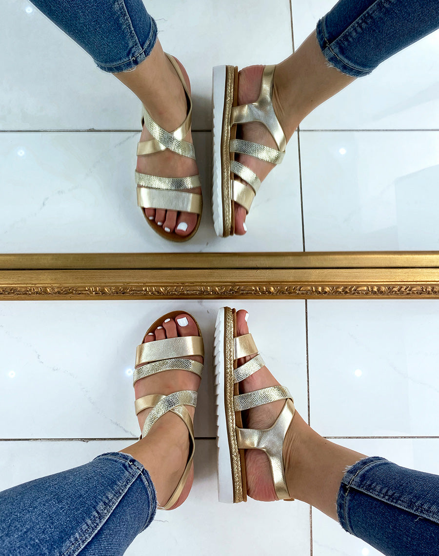 Nu-pieds dorés à semelle en jute doré