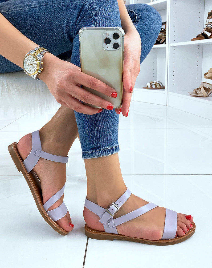 Nu-pieds lilas à brides asymétriques