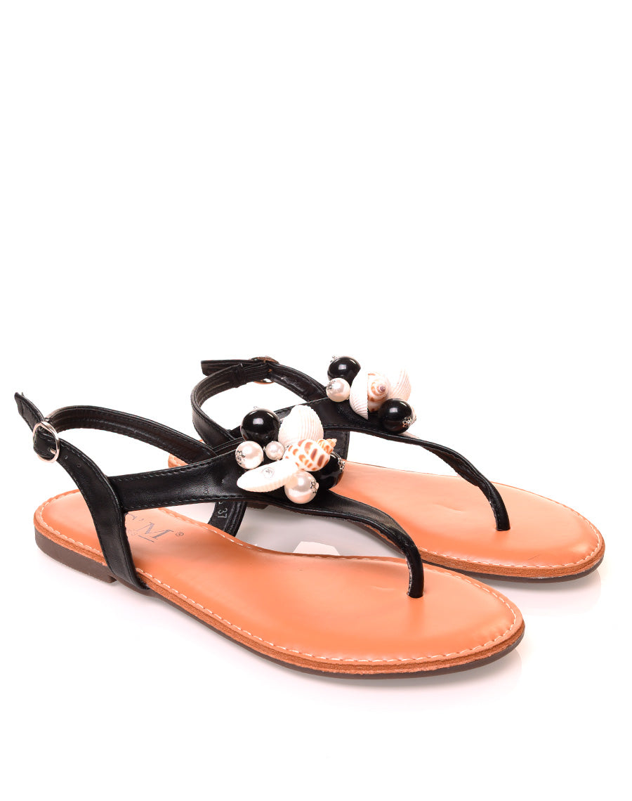 Nu-pieds noirs à coquillage