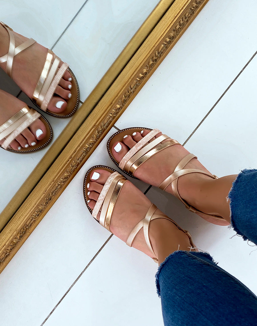 Nu-pieds rose gold à multiples brides et motif animalier