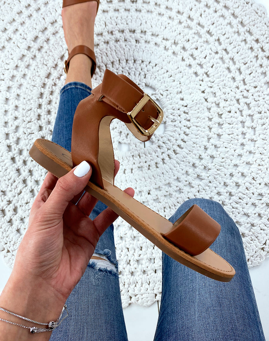 Nu-pieds à sangles épaisses couleur camel