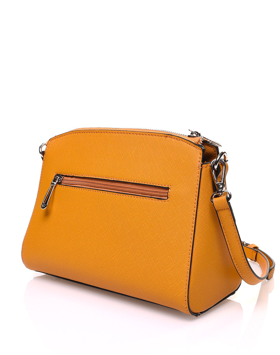 Petit sac bandoulière rectangulaire texturé moutarde