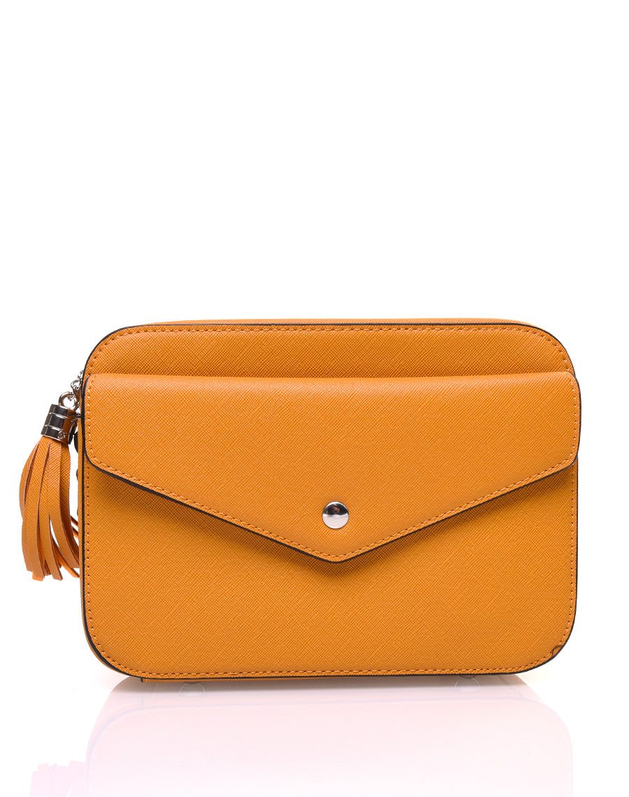 Petit sac bandoulière texturé moutarde et fermeture pompon