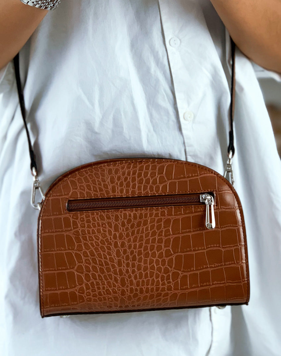 Pochette arrondie camel effet croco