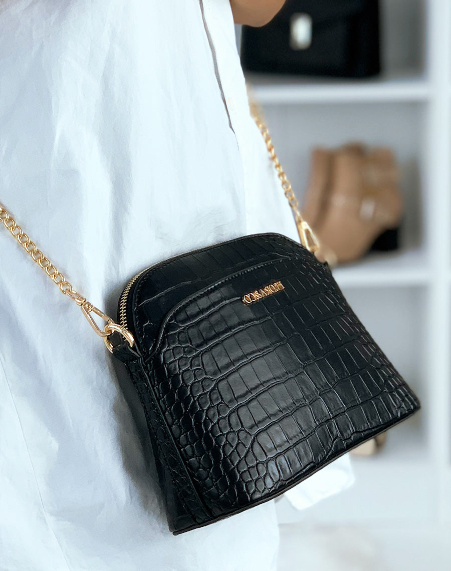 Pochette arrondie noire effet croco