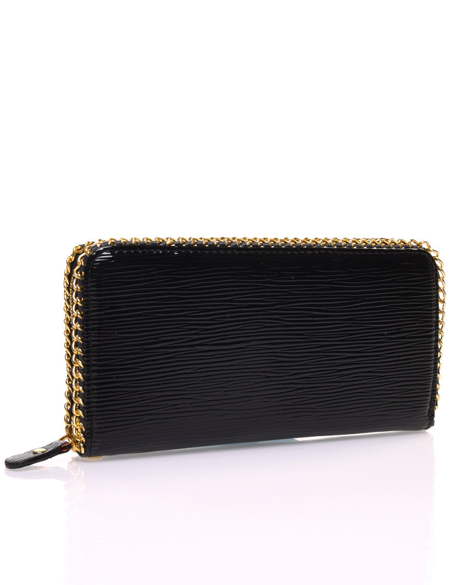 Porte feuille noir verni détails chaînes dorées 