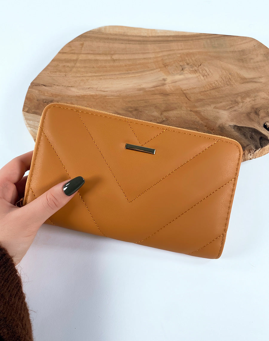 Portefeuille moutarde matelassé chevron