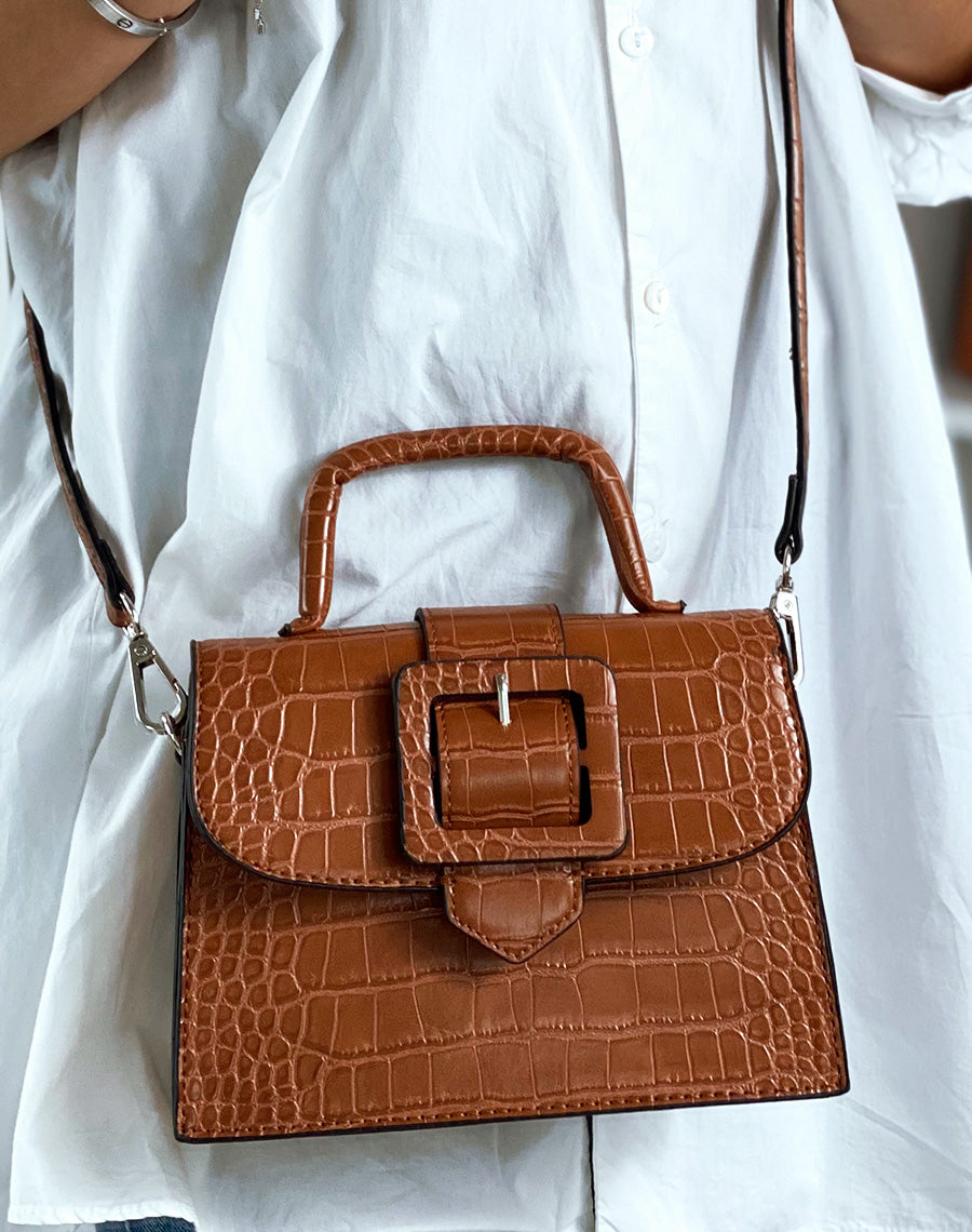 Sac bandoulière camel à grosse sangle effet croco