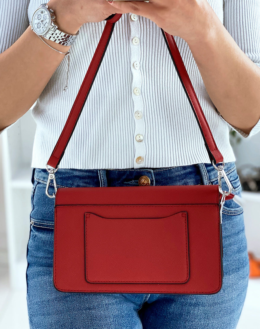 Sac à bandoulière rouge à détail argenté