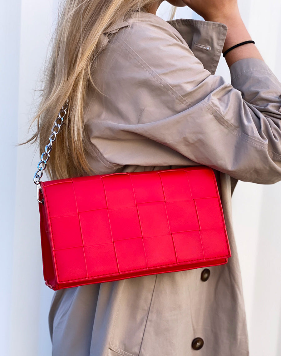 Sac bandoulière rouge effet damier