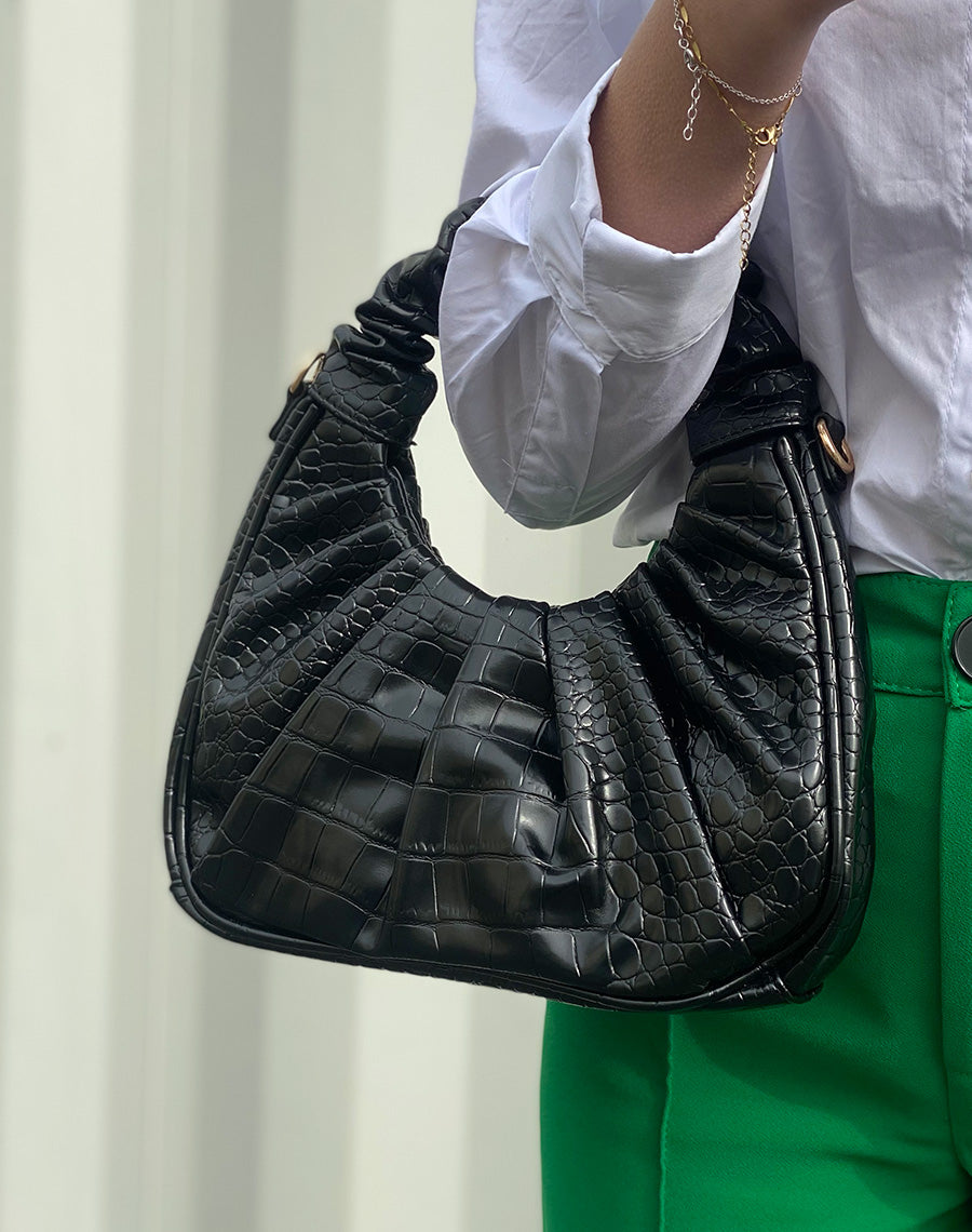 Sac besace noir effet croco plissé
