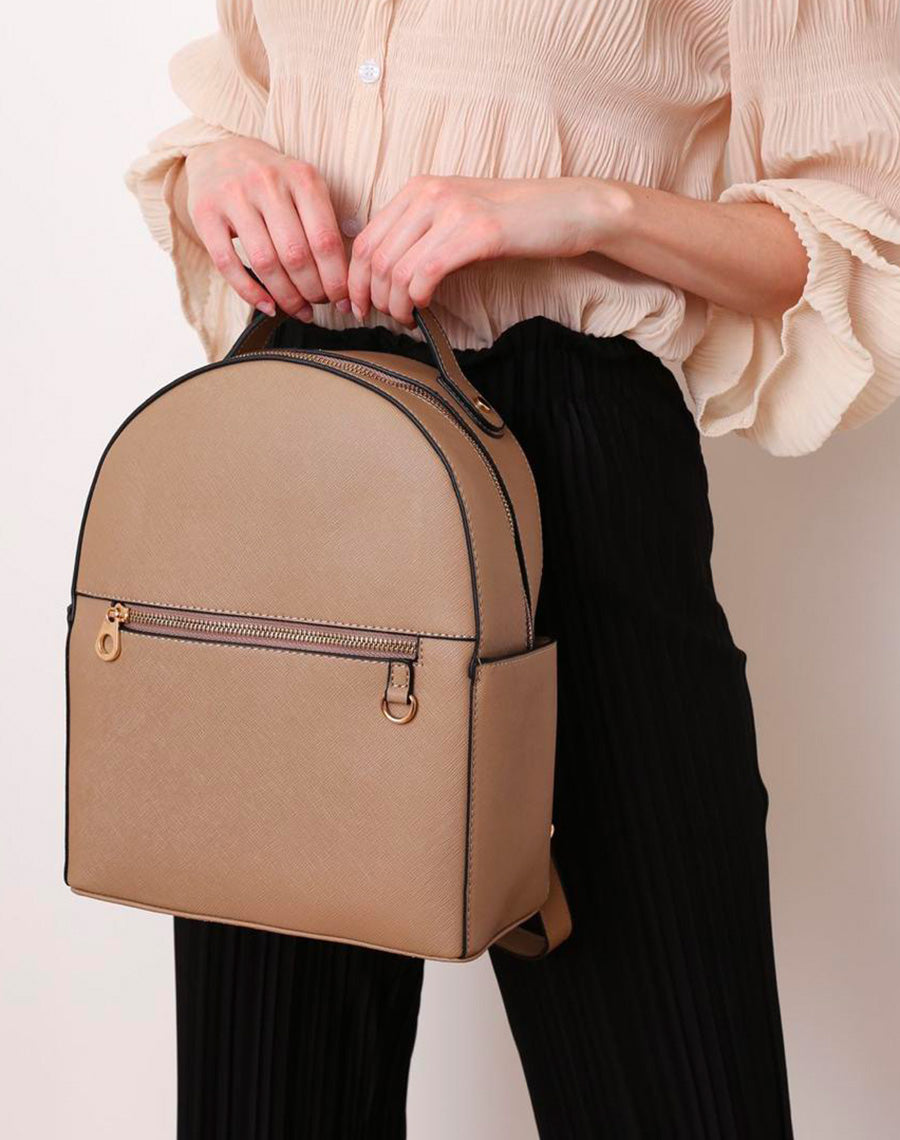 Sac à dos beige à zip doré