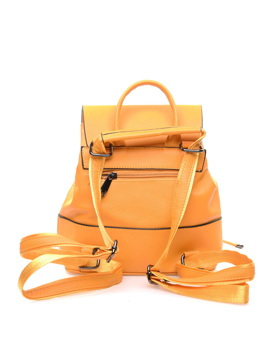 Sac à dos jaune clouté
