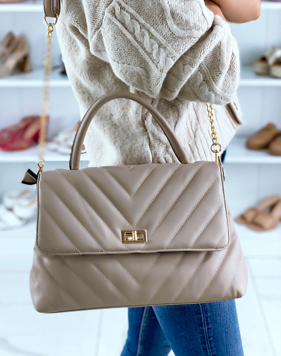 Sac à main beige matelassé 