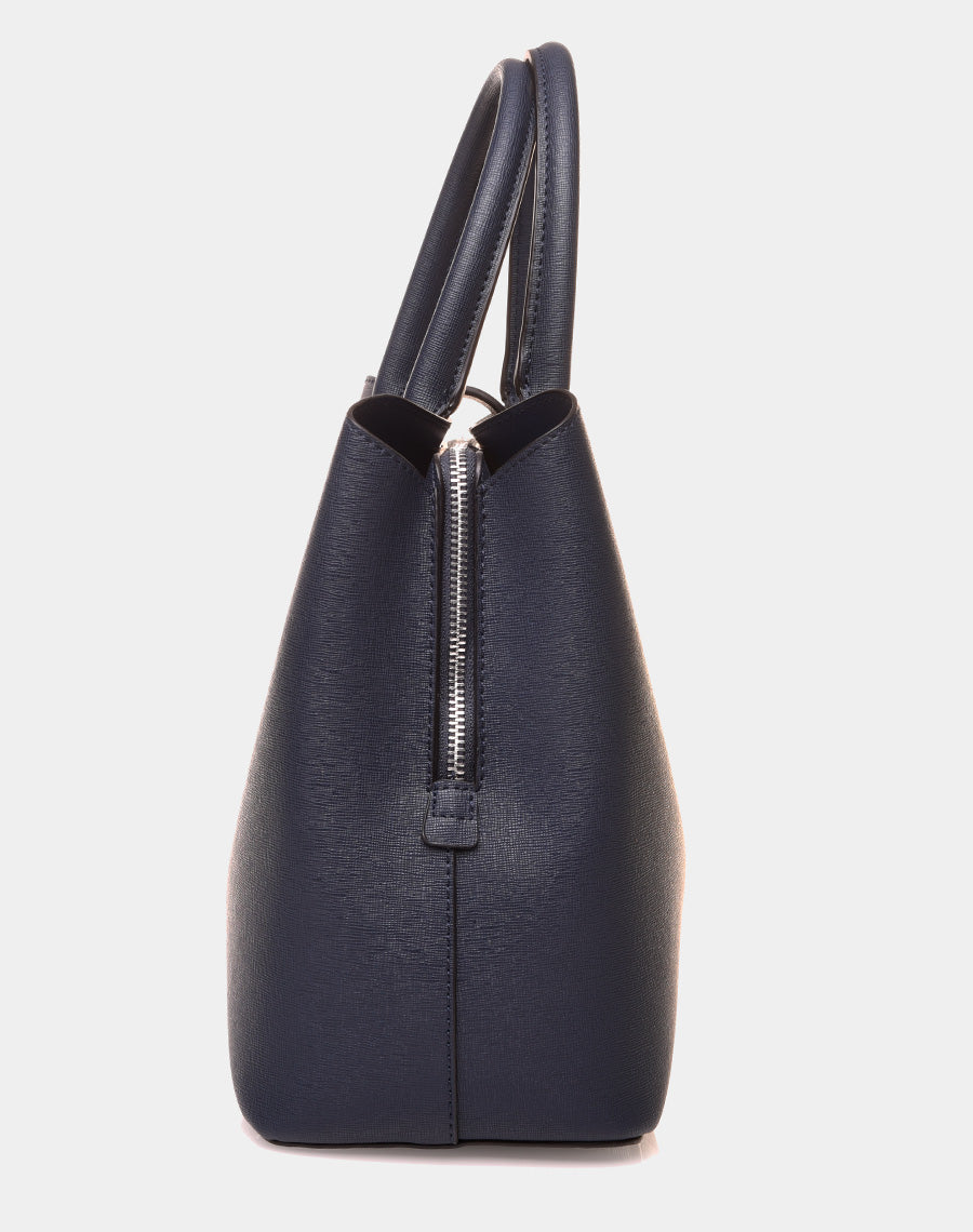 Sac à main bleu à lanière aimante