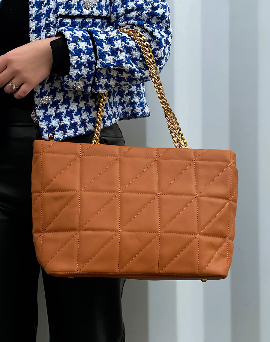 Sac à main camel matelassé à chaine dorée 