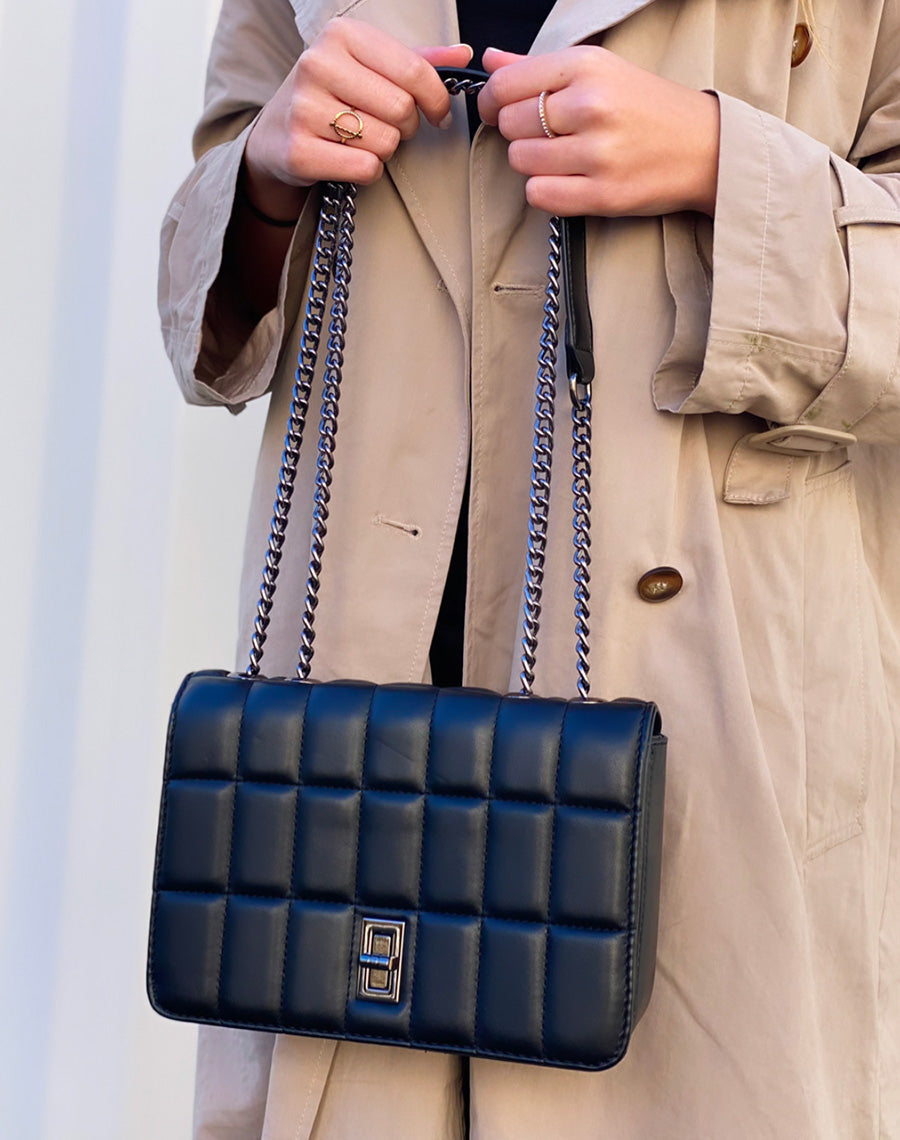 Sac à main noir matelassé