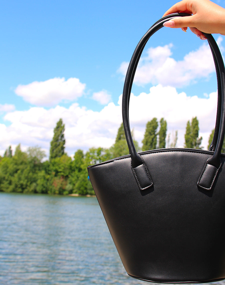 Sac à main noir style panier