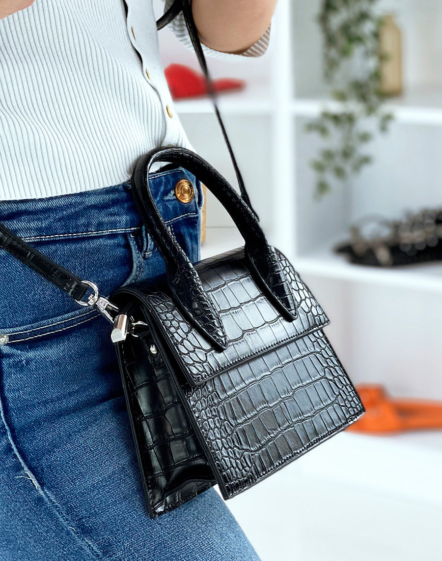 Sac à main petit trapèze noir effet croco