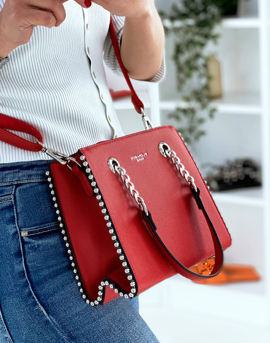 Sac à main rouge orné de clous