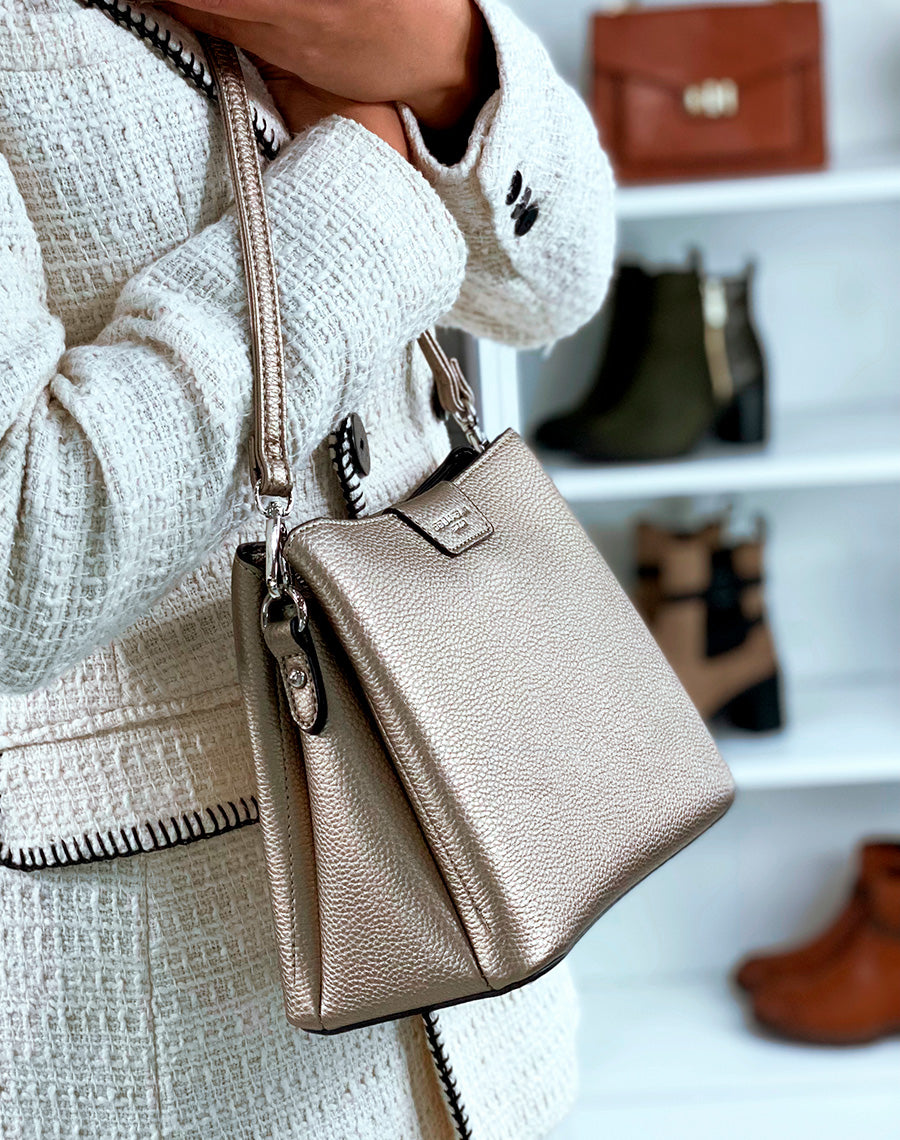SAC ? MAIN TAUPE METALLIS? ?CLAT