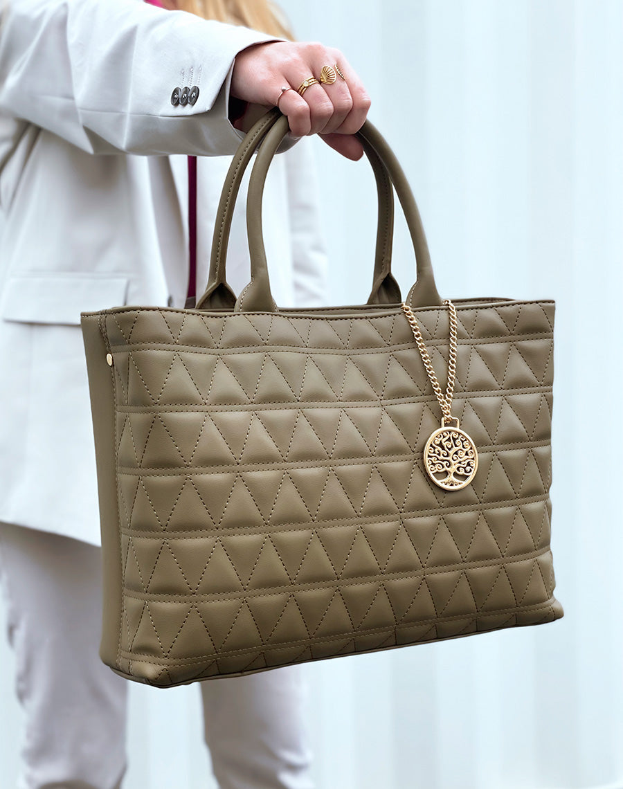 Sac à main vert kaki matelassé à pendentif doré