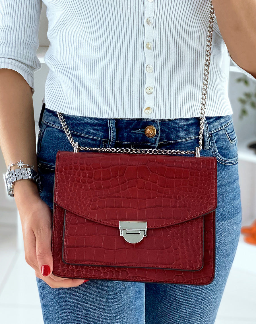 Sac rouge effet croco à bandoulière en chaine argentée