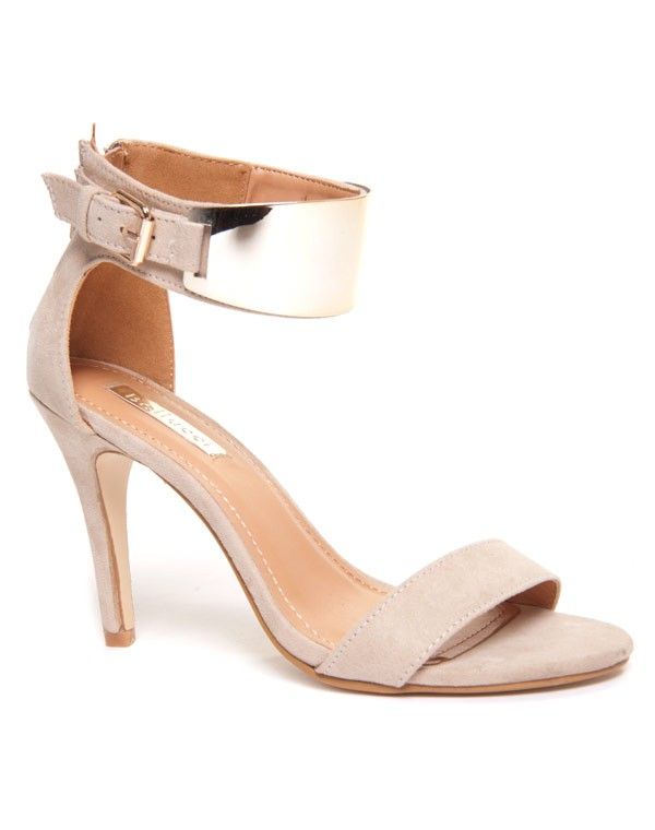 Sandale à talon beige de Bellucci 