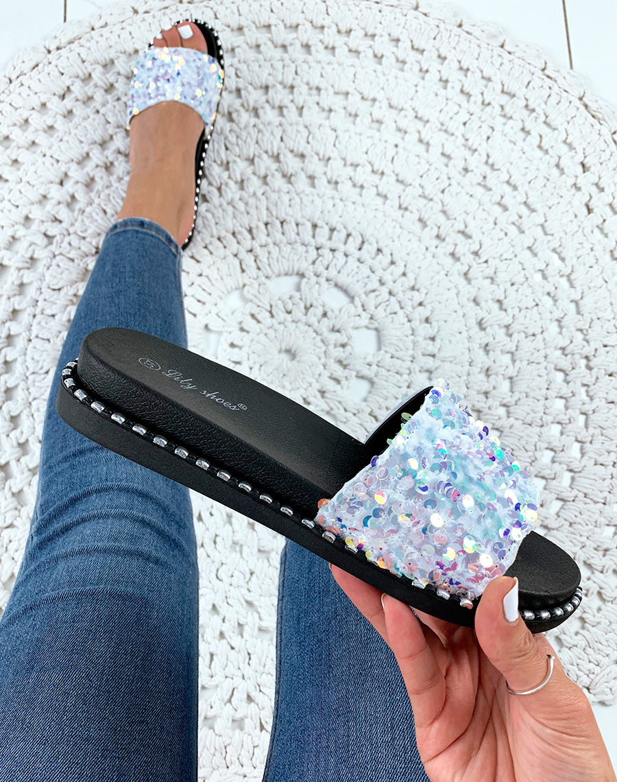 Sandales blanches plates à sequins