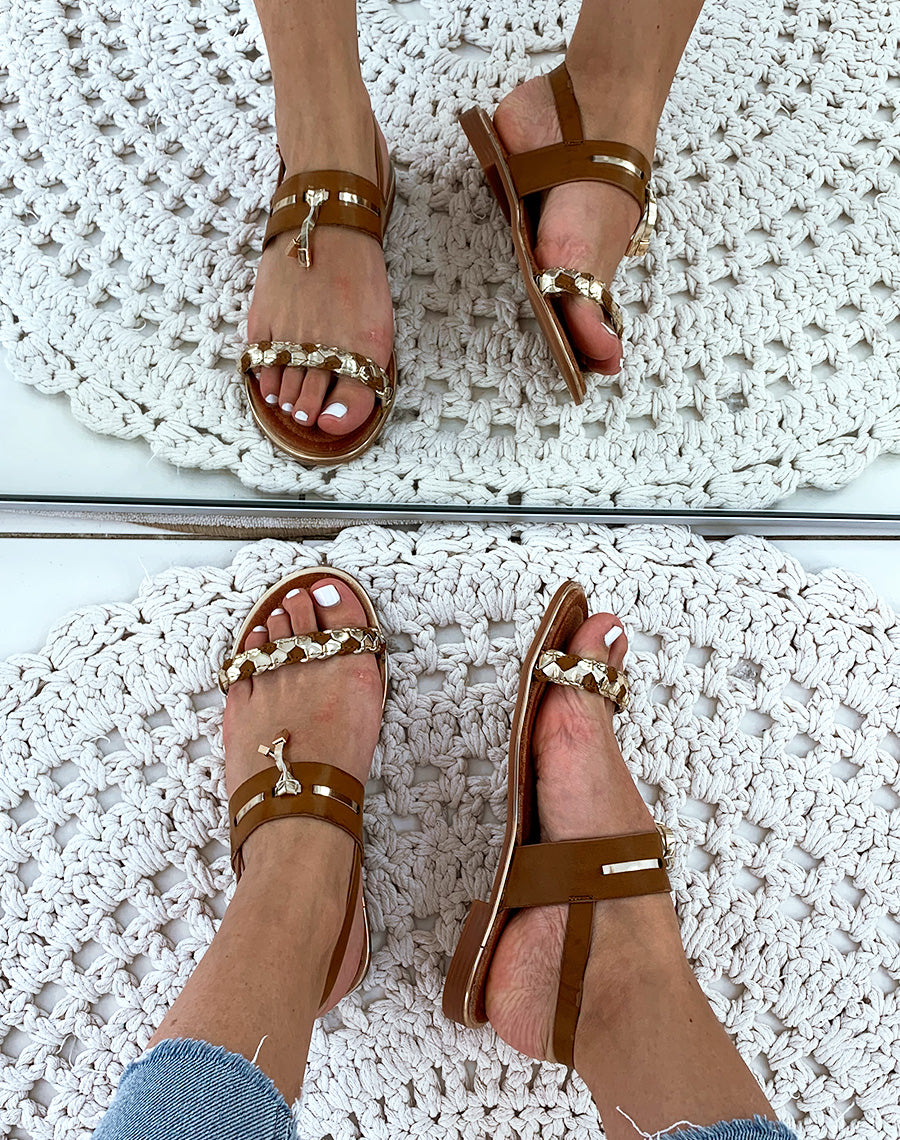 Sandales camel à bride bicolore tressée et bride fantaisiste