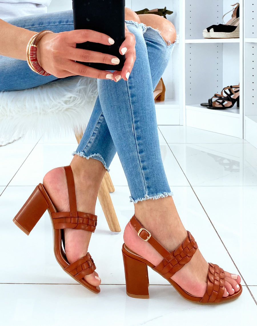 Sandales camel à brides superposées