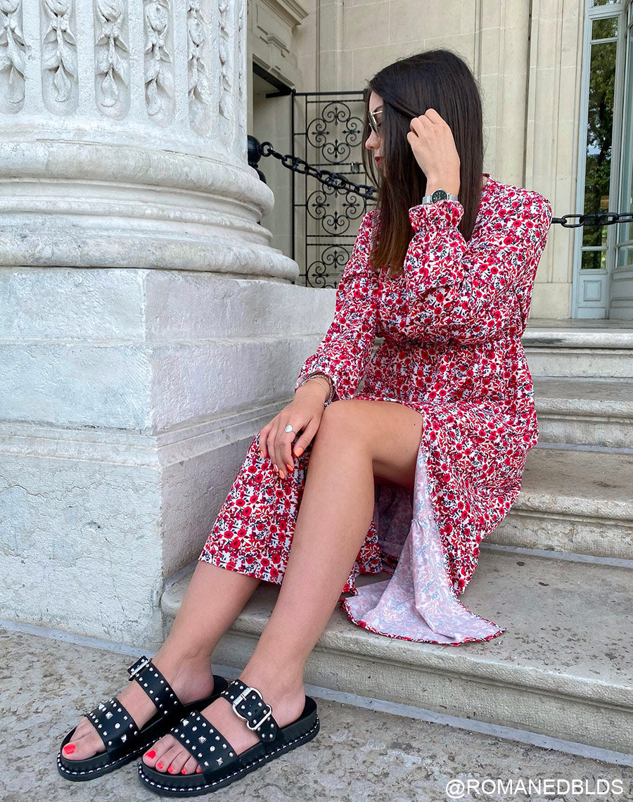 Sandales cloutées noires à boucles