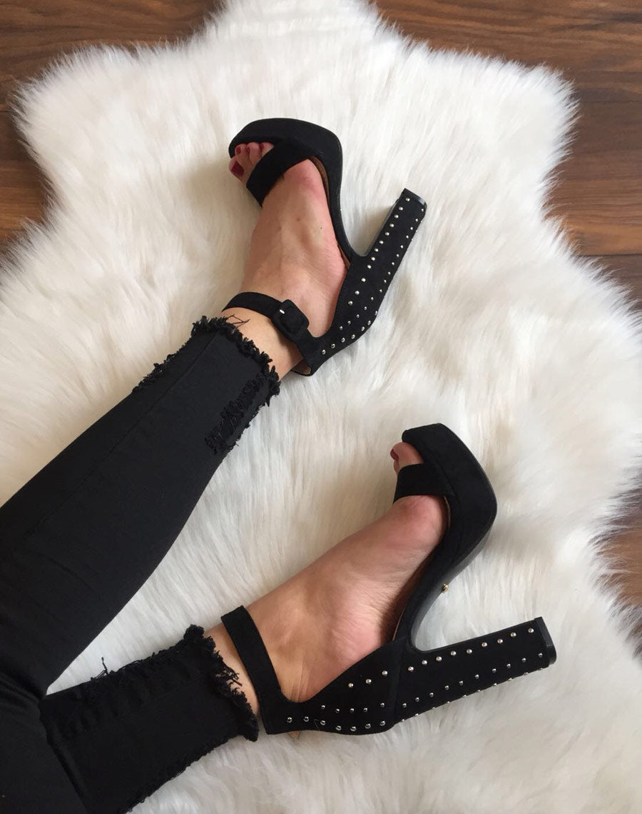 Sandales cloutées à plateformes noires