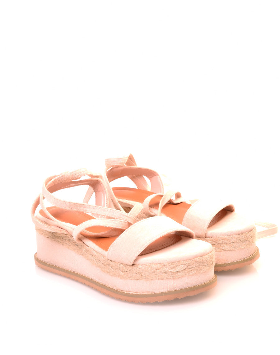 Sandales compensées beiges et en osier à lacets