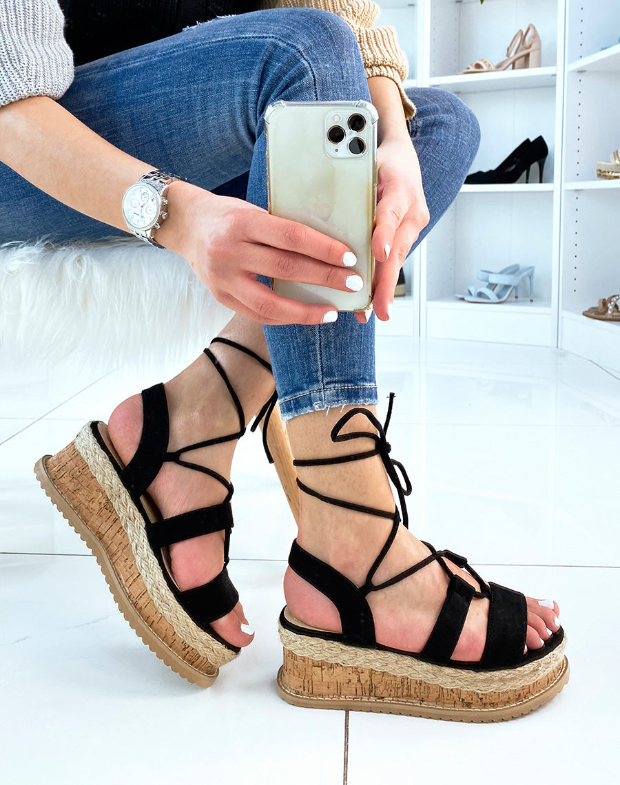 Sandales compensées en suédine noire