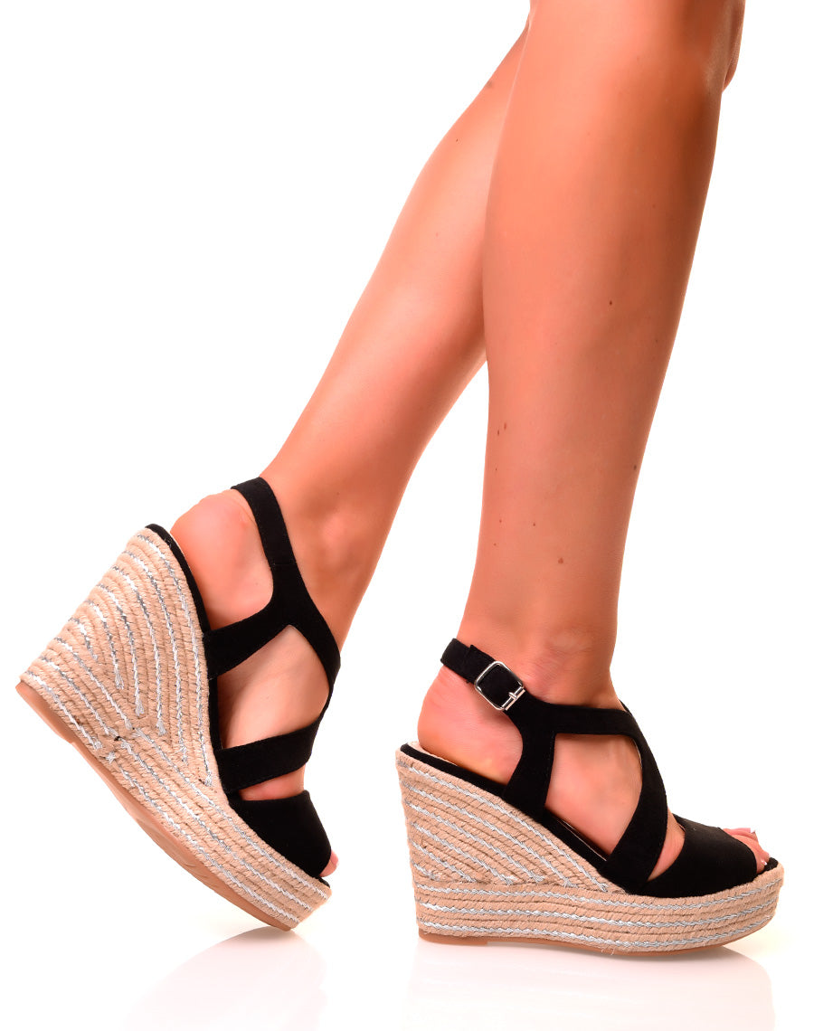 Sandales compensées noires en suédine à détails argentés