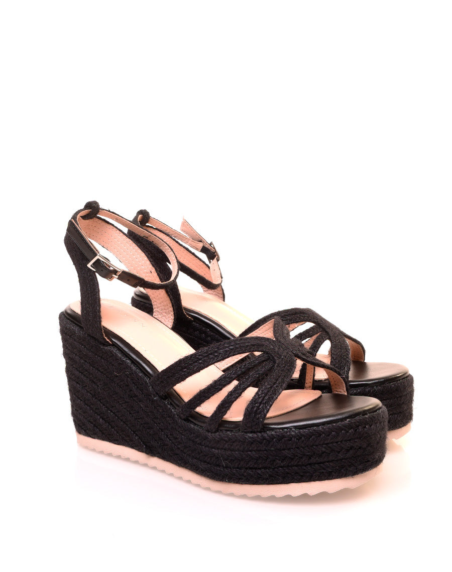 Sandales compensées noires à plateformes épaisses