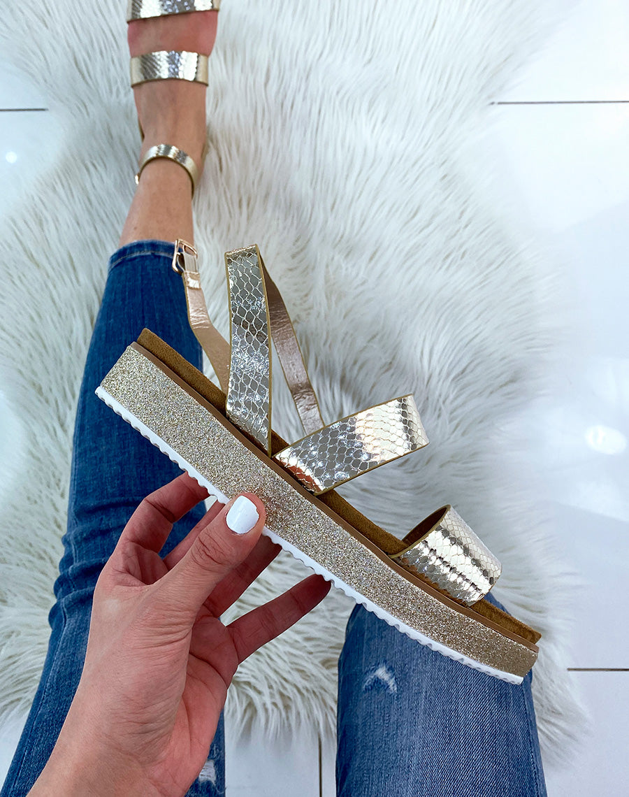 Sandales dorées compensées à semelle pailleté