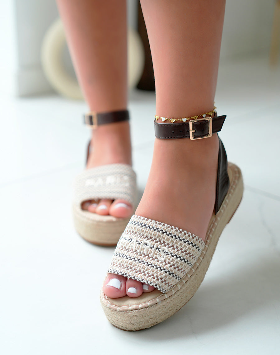 Sandales femme compensées effet tissé beige et marron avec lanière ajustable