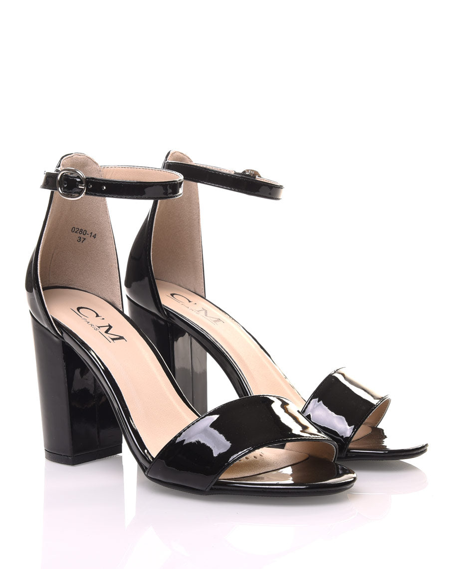 Sandales noires cirées à talons