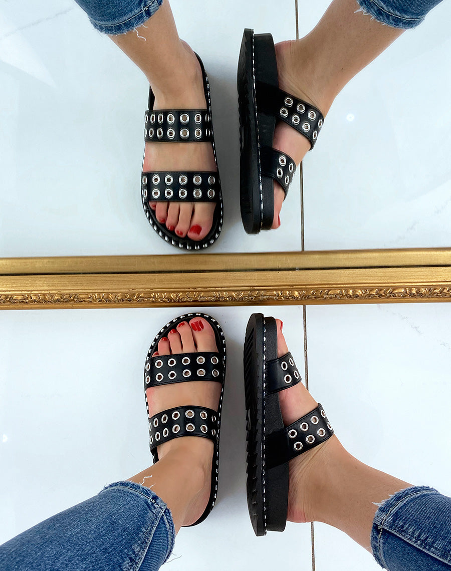 Sandales noires à double brides cloutées