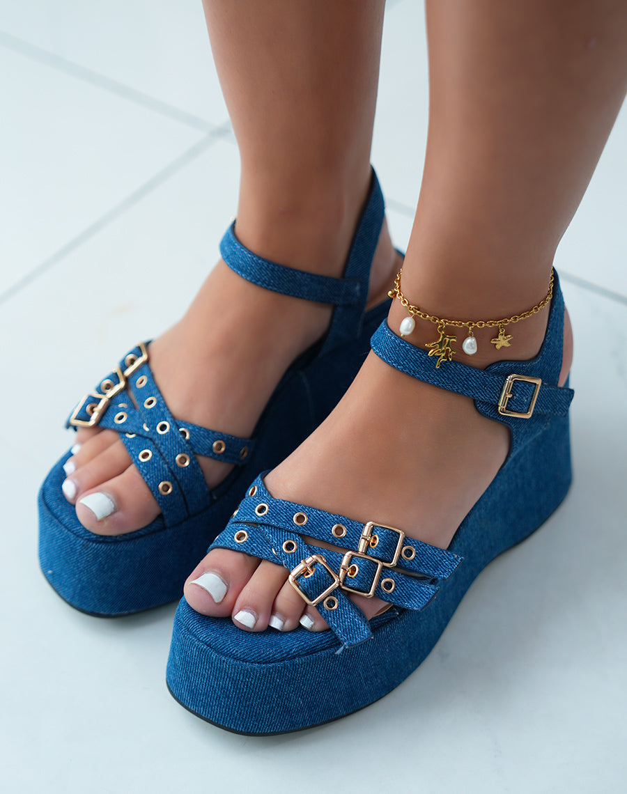 Sandales plateforme femme jean foncé tendance avec lanières cloutées