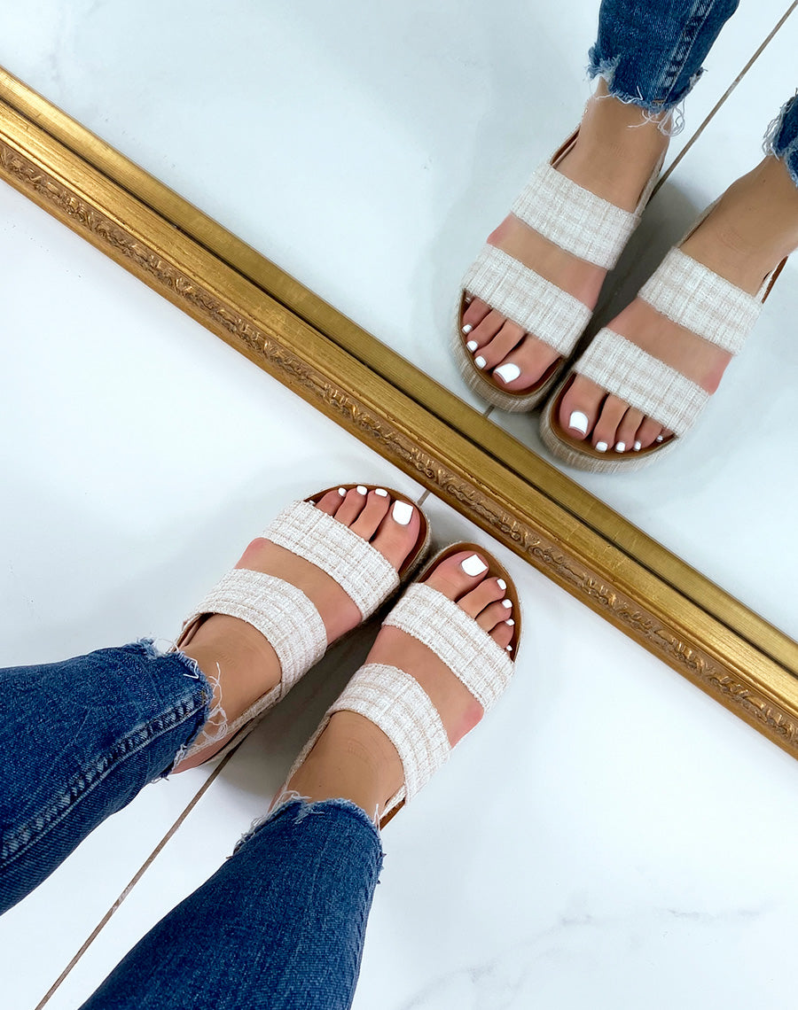 Sandales plates beiges en tweed