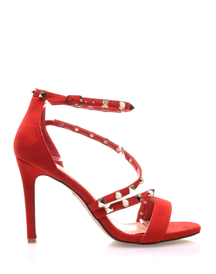 Sandales rouges en suédine brides cloutées
