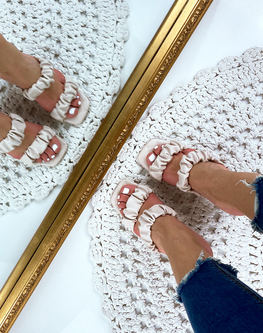 Sandales à talon en similicuir beige