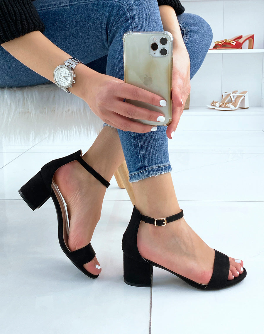 Sandales à talon en suédine noire