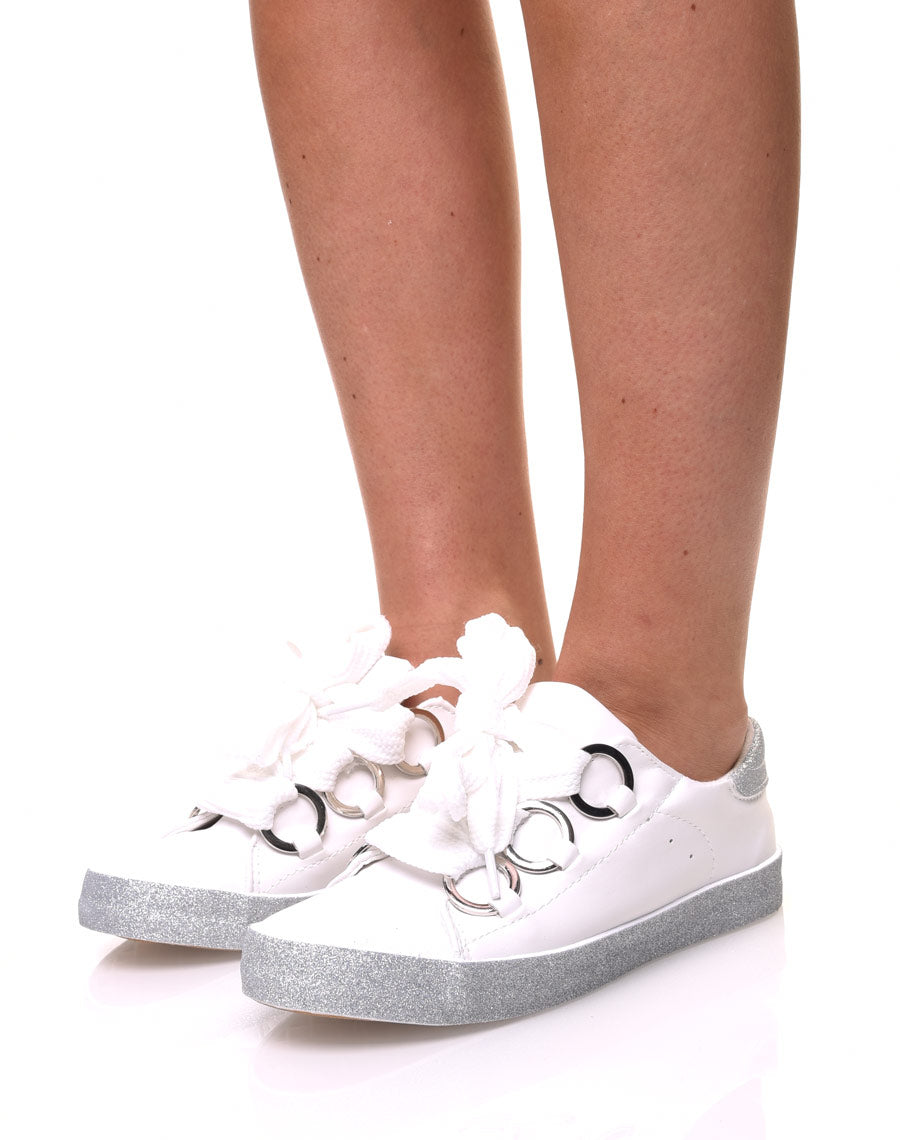 Sneakers blanches à gros lacets